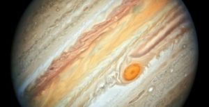 Scopri di più sull'articolo Giove sorride nella nuova foto del telescopio Hubble. La Grande Macchia Rossa sempre più piccola