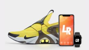 Scopri di più sull'articolo Nike Adapt Huarache: la scarpa sportiva ora si gestisce con Siri e Apple Watch