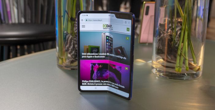 Al momento stai visualizzando Il Galaxy Fold esce domani in Corea e a fine mese negli Usa. In Italia non arriverà mai