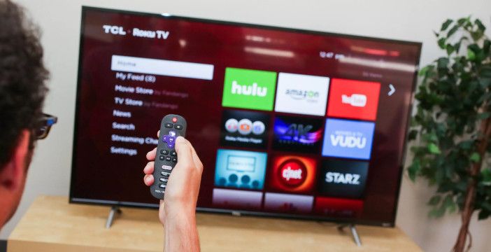 Al momento stai visualizzando Smart TV spione? Secondo due università inglesi, dati personali a Facebook e Netflix, anche in stand-by