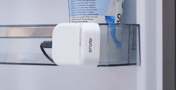 Al momento stai visualizzando AEG ha creato una videocamera per i frigoriferi: controlla i cibi in scadenza e ci aiuta a far la spesa