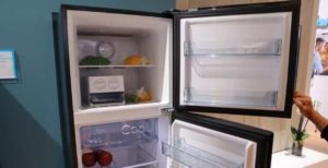 Scopri di più sull'articolo Candy: la rivoluzione smart passa dai comandi vocali e dal frigo con il vano multi uso