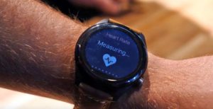 Scopri di più sull'articolo Anteprima VivoWatch SP, il nuovo smartwatch di Asus che punta sul fitness e promette 15 giorni di autonomia