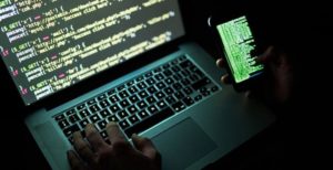 Scopri di più sull'articolo iPhone spiati: foto, password e messaggi rubati visitando un determinato sito. Falla chiusa da Apple nel 2019, ma sfruttata dal 2016