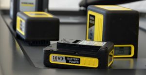 Scopri di più sull'articolo Kärcher taglia i fili al giardinaggio: con una batteria usi dozzine di attrezzi