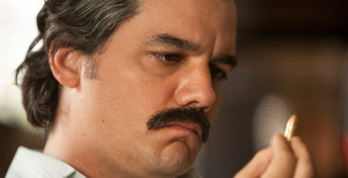 Al momento stai visualizzando Paradosso Netflix: Narcos sbarca su Rai 4. Cambio di strategia?