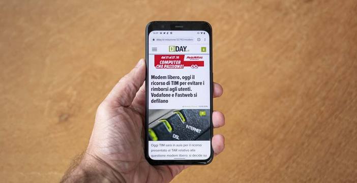 Al momento stai visualizzando Pixel 4, la luminosità e i 90 Hz, analisi tecnica dello schermo. Google conferma: occhio umano meno sensibile al buio
