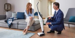 Scopri di più sull'articolo I consigli di Folletto contro i truffatori porta a porta: “Controllate il tesserino”. Ma oggi non basta più