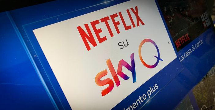 Al momento stai visualizzando Dal 9 ottobre Netflix sbarca su Sky Q. Piano 4K a 9,99€ per chi si abbona via Sky