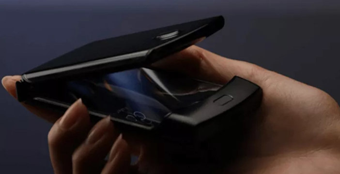 Al momento stai visualizzando Il nuovo Motorola Razr svelato in anteprima. Identico design dell’originale