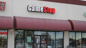 Scopri di più sull'articolo GameStop: le scarse vendite sono colpa di PS5 e Xbox Scarlett
