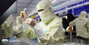 Scopri di più sull'articolo Panasonic non produrrà più LCD. LG dimezza la produzione