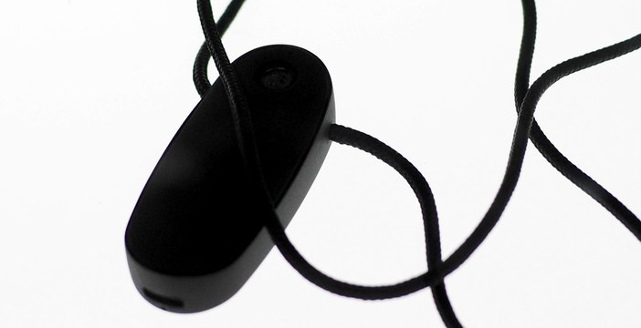 Al momento stai visualizzando Orcam Hear aiuta con l’intelligenza artificiale chi ha problemi di udito