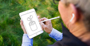 Scopri di più sull'articolo Ricchissime AirPods: dagli auricolari Apple guadagna più di tutta Adobe o Nvidia