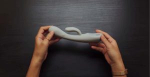 Scopri di più sull'articolo Vibratori connessi, il CES ci riprova mettendone uno tra i finalisti del premio Last Gadget Standing