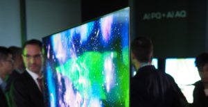 Scopri di più sull'articolo Un QLED sottile quanto un OLED? TCL mostra che si può fare