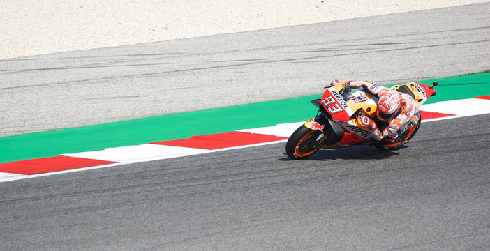 Al momento stai visualizzando La MotoGP sbarca su DAZN insieme alla Moto 2 e alla Moto 3