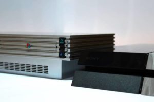 Scopri di più sull'articolo GameStop: la retrocompatibilità di PS5 e Xbox Series X migliorerà gli introiti