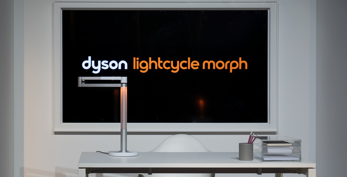 Al momento stai visualizzando Luce giusta per ogni momento del giorno: ecco Lightcycle Morph, la nuova lampada connessa di Dyson