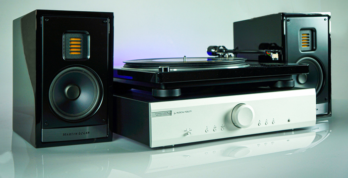 Al momento stai visualizzando 2000 euro per un sistema hi-fi da favola: niente CD, spazio a streaming e vinile. La prova