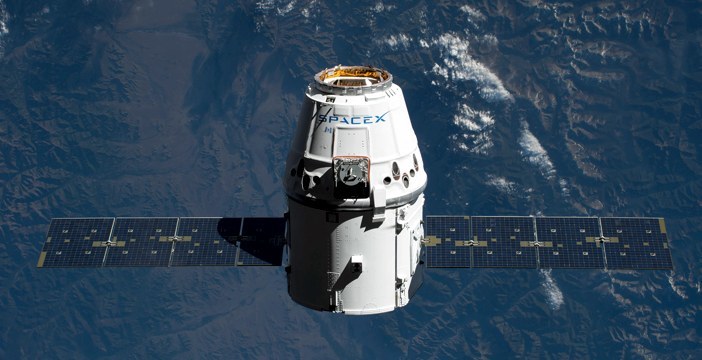 Al momento stai visualizzando Pronti ad andare nello spazio? SpaceX trasporterà anche turisti