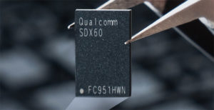 Scopri di più sull'articolo Snapdragon X60 è il primo modem Qualcomm che aggrega onde millimetriche e frequenze sub-6 GHz