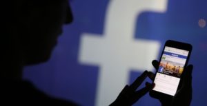 Scopri di più sull'articolo Facebook e COVID-19: traffico in aumento del 70%. Ridotta la banda dei video su tutti i servizi