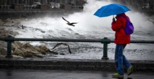 Scopri di più sull'articolo Come funzionano le allerte meteo e chi decide quando chiudere scuole e uffici