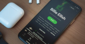 Scopri di più sull'articolo Spotify al lavoro sul proprio assistente vocale per gestire la musica