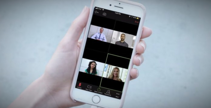 Al momento stai visualizzando Non c’è pace per Zoom: i dati di 500mila utenti in vendita nel dark web