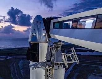Scopri di più sull'articolo Le avverse condizioni meteo causano un “no-go”, annullato il lancio NASA SpaceX