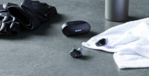 Scopri di più sull'articolo Le nuove cuffie wireless WF-SP800N di Sony hanno 26 ore di autonomia e cancellazione del rumore