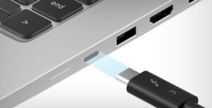 Scopri di più sull'articolo Thunderbolt 3 ha una falla gravissima che non si può chiudere. Milioni di PC vulnerabili, ma sfruttarla non è facile