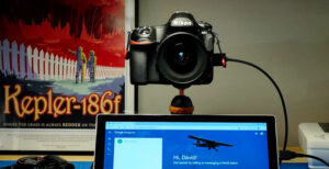 Scopri di più sull'articolo Come trasformare una fotocamera in webcam su PC o Mac usando solo il cavo USB