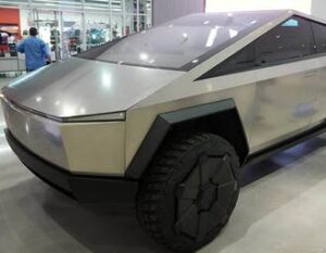 Scopri di più sull'articolo Tesla Cybertruck in mostra al museo Petersen: finalmente abbiamo foto dei dettagli