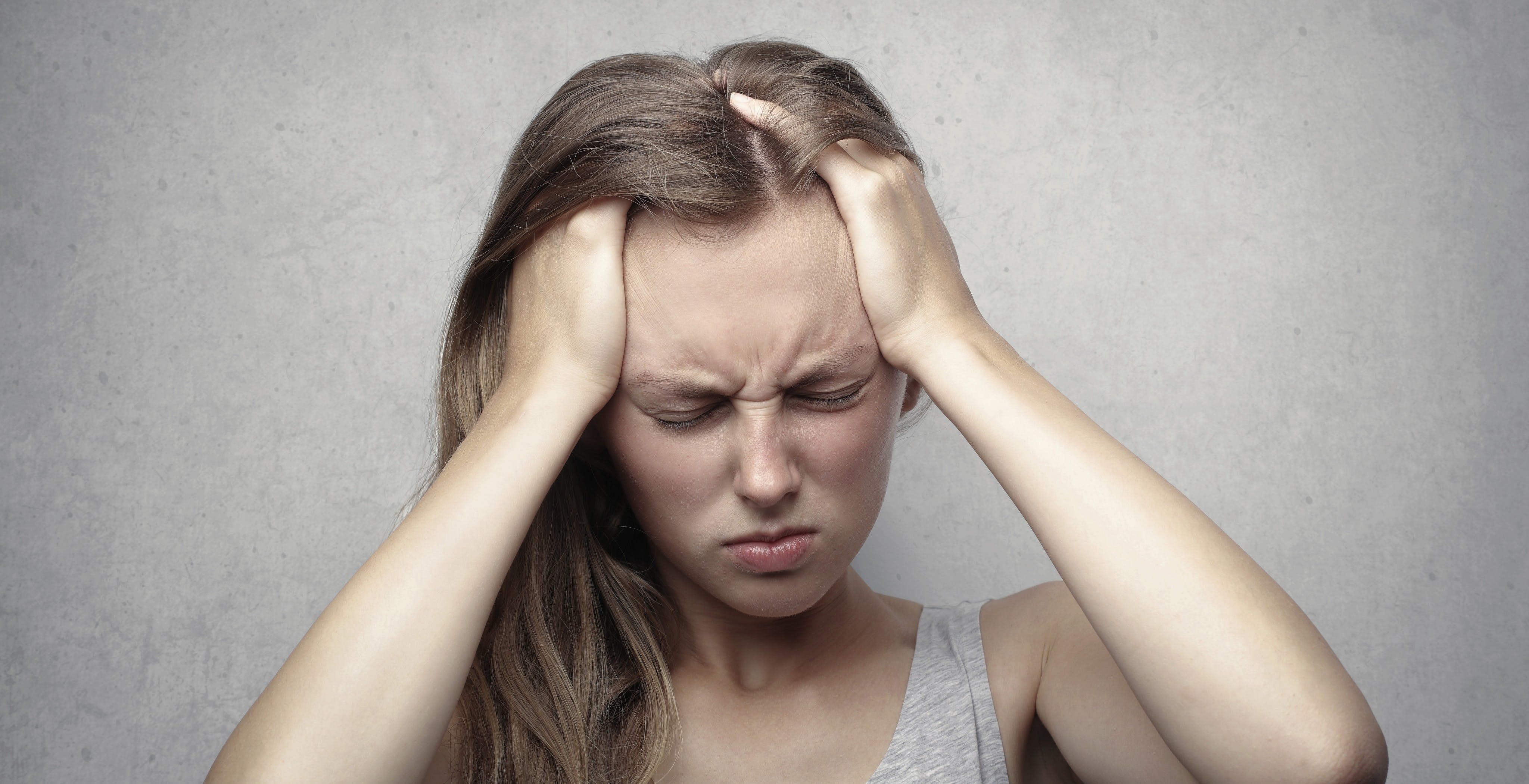 Al momento stai visualizzando Mal di testa e stanchezza vengono causati dal 5G? Uno psicologo ha la risposta