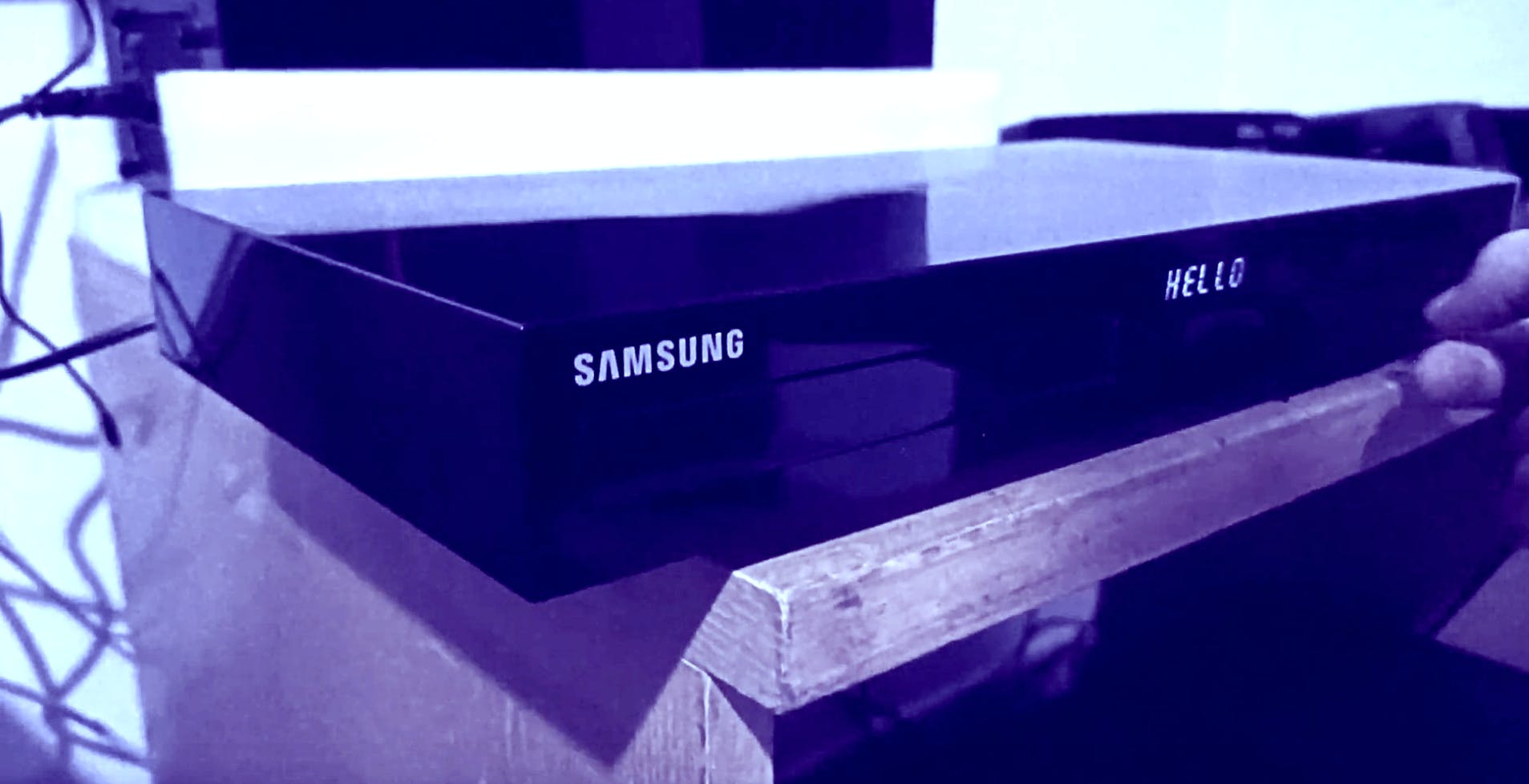 Lettori blu-ray Samsung che si riavviano all’infinito, scoperto il mistero. Colpa di un file “vuoto”