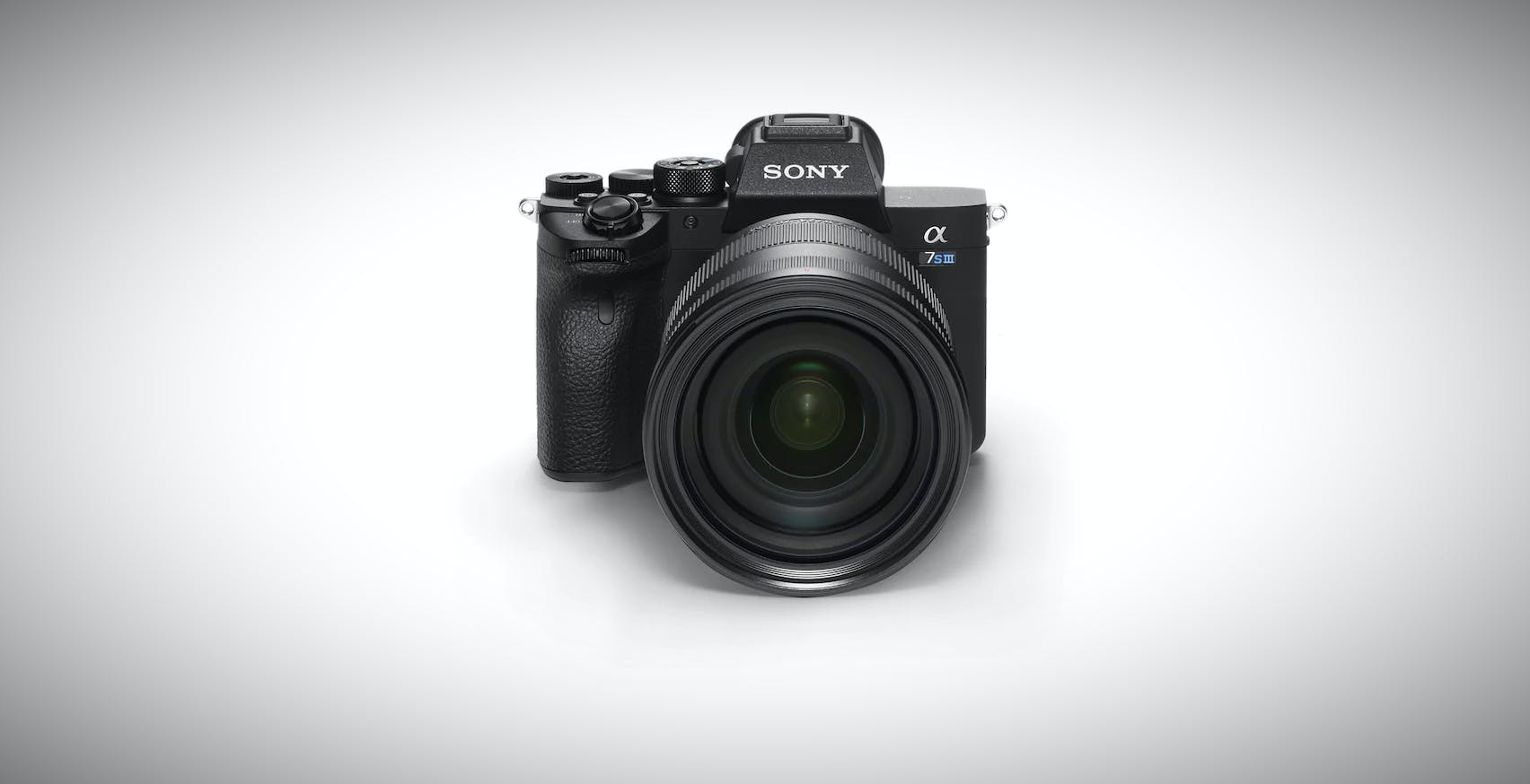 Al momento stai visualizzando L’attesissima Sony A7S III debutta il 28 luglio. La full frame di riferimento per i videomaker arriva a 4K a 120p