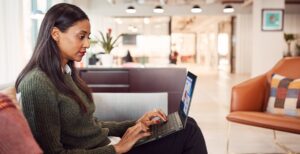 Scopri di più sull'articolo Lenovo, ecco tutti i prezzi della gamma italiana 2020. IdeaPad 5 a partire da 539 euro