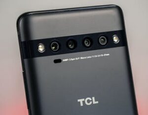 Scopri di più sull'articolo TCL 10 Pro, la recensione. Ottimo display, design curato e prestazioni nella media: ma 499 euro sono troppi