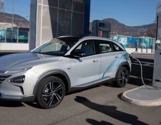 Al momento stai visualizzando Auto a idrogeno, ecco quanto si spende davvero e dove si fa rifornimento