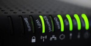 Scopri di più sull'articolo Allarme dall’istituto Fraunhofer: la maggior parte dei router non viene aggiornata a sufficienza