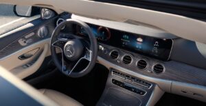 Scopri di più sull'articolo Due milioni di auto connesse Mercedes-Benz erano a rischio attacco informatico