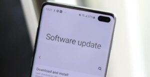 Scopri di più sull'articolo La svolta di Samsung: promette tre anni di aggiornamenti Android, ma non su tutti i dispositivi