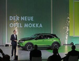 Scopri di più sull'articolo Nuova Opel Mokka, lancio ufficiale: da subito elettrica, con gli incentivi costa 23.000 euro