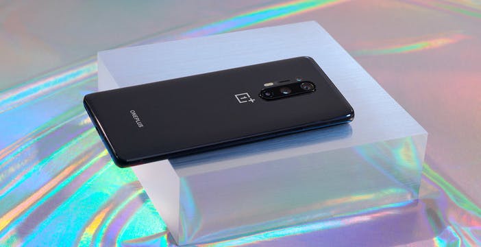 OnePlus preinstalla le app di Facebook sui propri smartphone: utenti infuriati