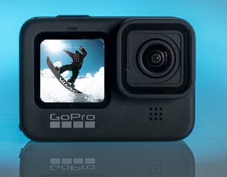 Al momento stai visualizzando GoPro Hero 9 Black, recensione. Doppio schermo, riprese 5K e tanta autonomia per restare la migliore