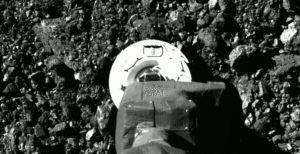 Scopri di più sull'articolo Ecco le incredibili immagini del touchdown di OSIRIS-REx sull’asteroide Bennu