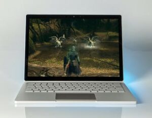 Scopri di più sull'articolo Surface Book 3 13.5” in prova: design vincente non si cambia, ma comincia a sentire il peso degli anni