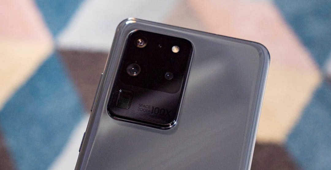 Al momento stai visualizzando iPhone 12 fa già scuola: Galaxy 30 potrebbe non includere né caricabatterie né cuffie